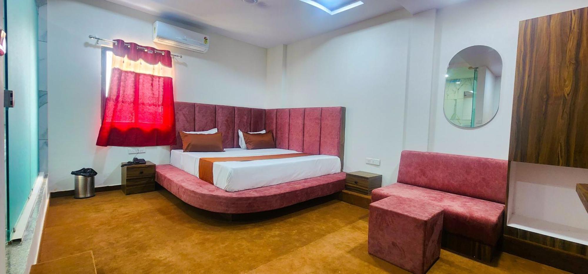 Nova Blue Hotel Ahmedabad